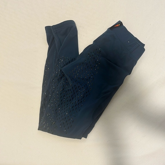 Kerrits size small breeches - Picture 1 of 4